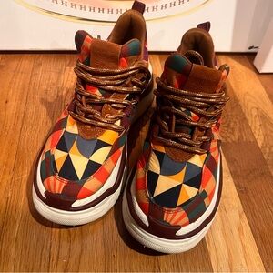 FARM RIO Graphic Scarves Platform Women’s Sneaker Size US8.5